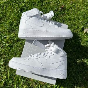 WMNS Air Force 1 ‘07 Mid